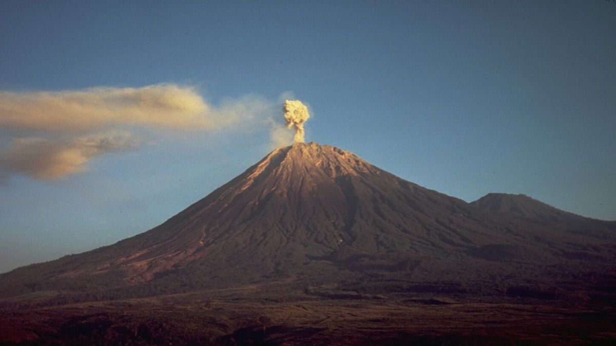 1909年のスメル山の噴火:オランダへのブミプトラが被災者のための資金を調達