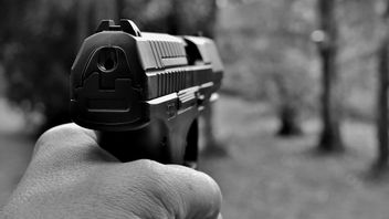ميشيغان مدرسة ثانوية اطلاق النار يقتل ثلاثة طلاب ، شريف : المشتبه به الممارسات اطلاق النار بندقية