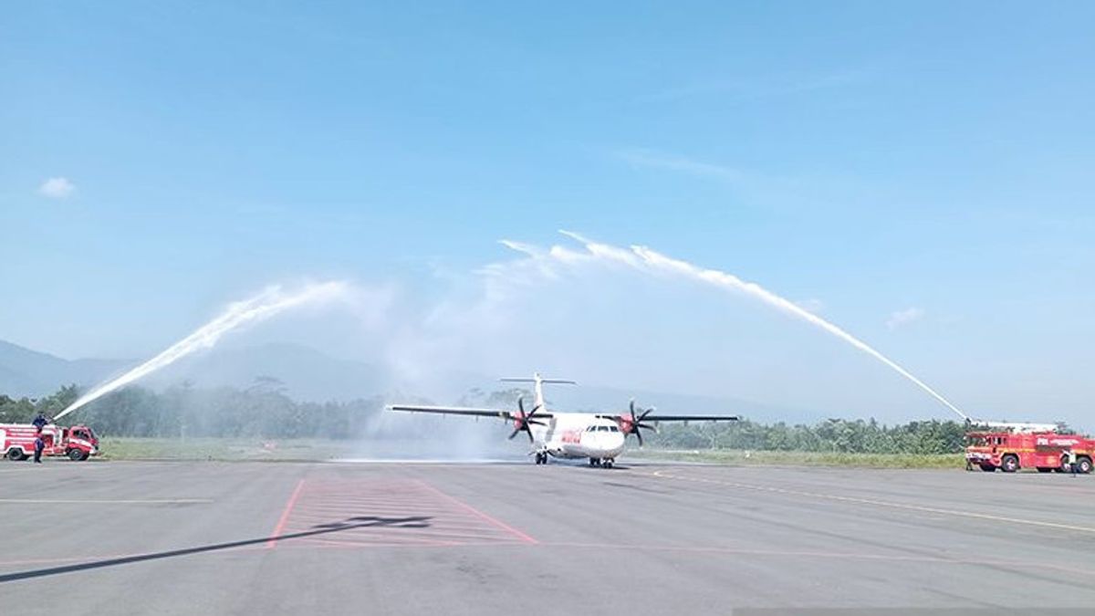 关闭1年后，Jenderal Soedirman Purbalingga机场终于重新开放，Wings Air代理主任承认他很感激