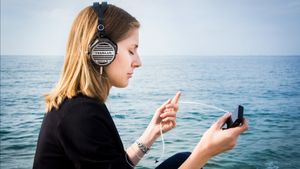 Mendengarkan Musik, Menurut Studi Bisa Meningkatkan Kesehatan Tubuh dan Mental