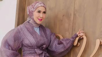 Venna Melinda Officially Divorced Ferry Irawan Without Any Demand