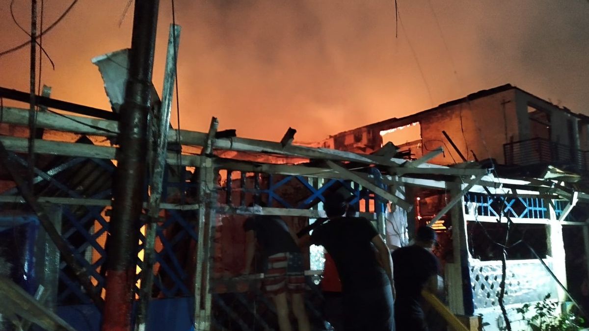 Dua Orang Warga Ditemukan Tewas Akibat Kebakaran di Depan Kantor Pemkot Jakarta Pusat