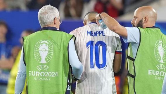 La FFF veille à ce que Mbappé reste apparu avec un masque protecteur en euros 2024