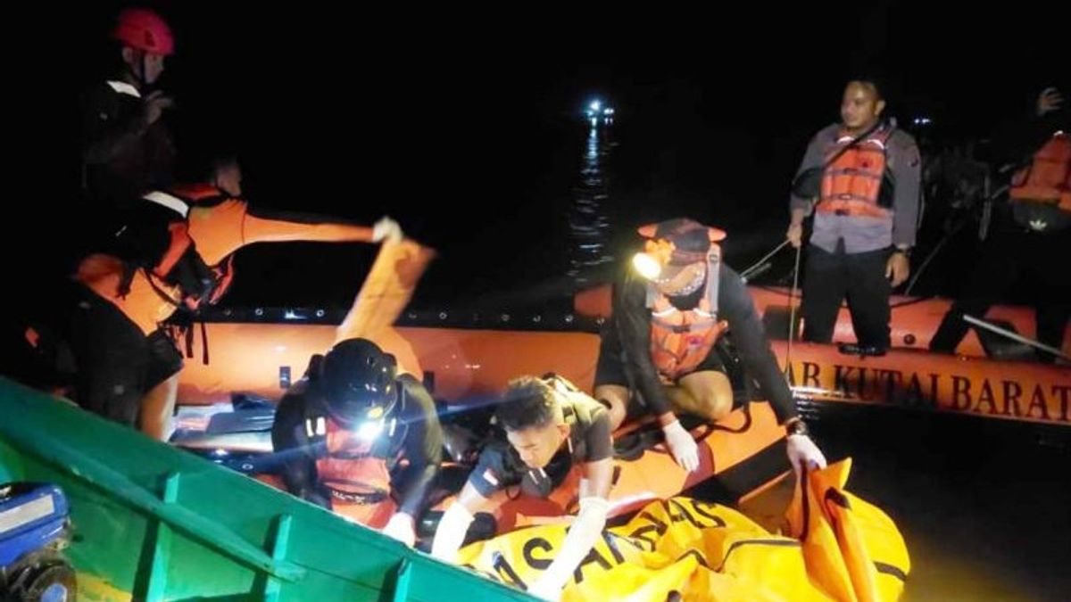 Perjuangan Tim SAR di Arus Deras Mahakam Buahkan Hasil, 8 Nyawa Korban Tenggelam Kapal Feri Ditemukan