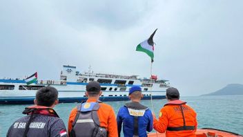 Palestinian Solidarity Month, Thousands Of Lampung Residents Raise The Indonesian And Palestinian Flags In The Waters Of The Sunda Strait