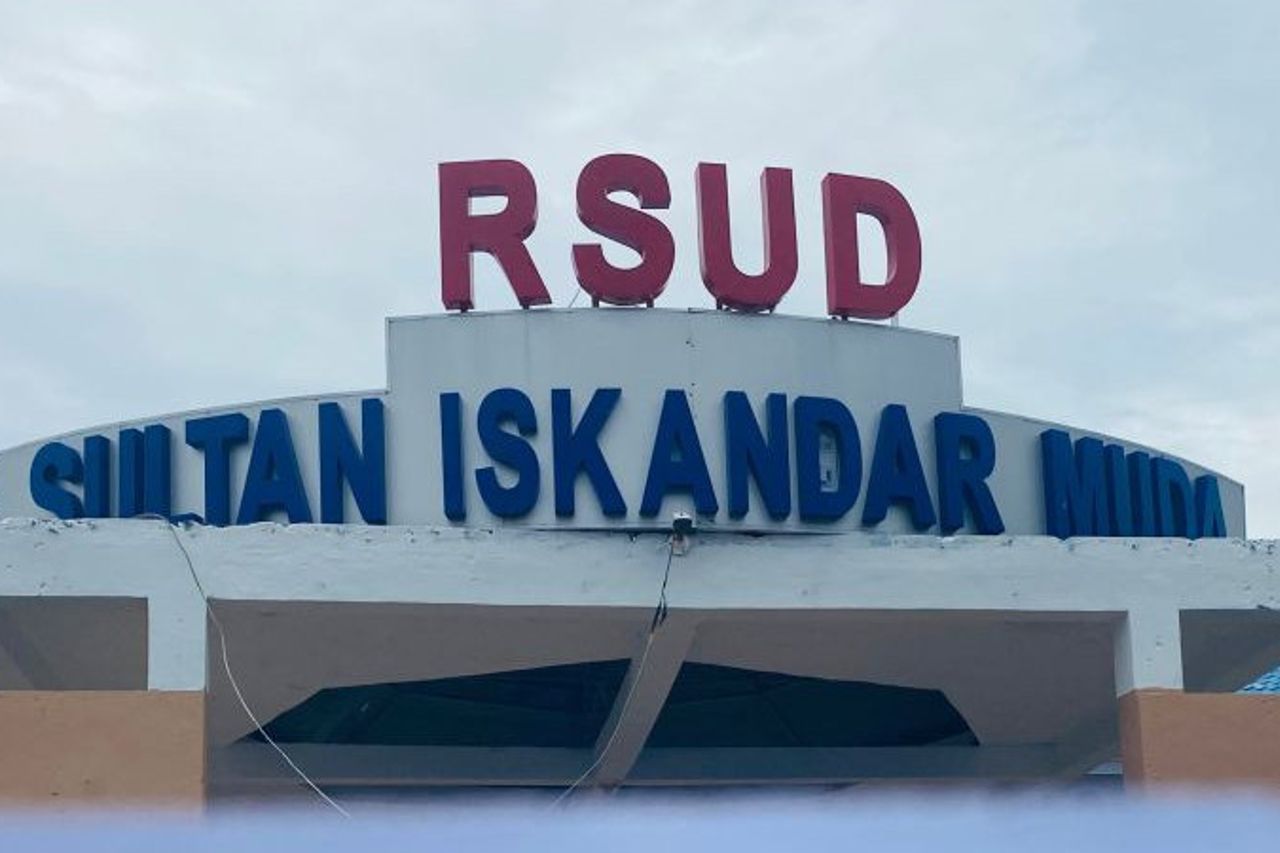 Police Investigate The Collapsed Ceiling Of Sultan Iskandar Muda Hospital, Nagan Raya