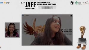 Film LIKE & SHARE Diputar di JAFF, Aurora Ribero Loncat-Loncat di Kasur Kegirangan