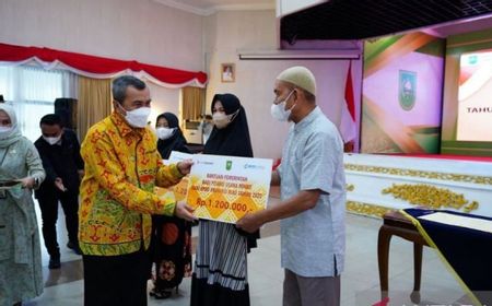 Senyum Bahagia 12.266 Pelaku Usaha Mikro Terima BPUM dari Gubernur Riau, Tiap Orang Terima Rp1,2 Juta