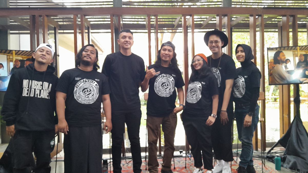 Indonesian Musician Collaboration Lifts Environmental Issues On Sonic/panic Albums