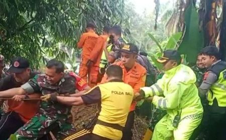 Tim SAR Gabungan Evakuasi Korban Tanah Longsor di Bangli Bali, 3 Orang Tewas