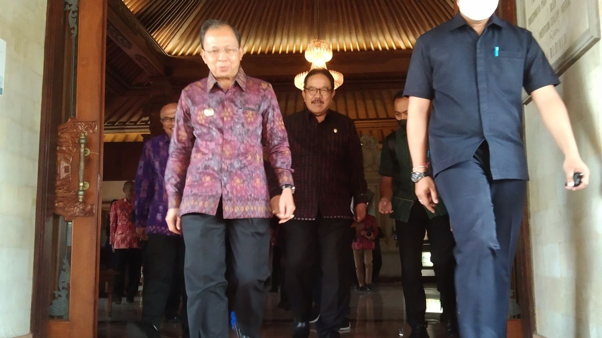 Wayan Koster Targetkan Kemenangan Ganjar 95 Persen di Bali