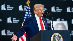 Trump Akan Terapkan Tarif Impor Baja dan Chip Semikonduktor dalam Beberapa Pekan ke Depan