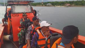 Tim SAR Masih Melakukan Pencarian Seorang Pria Asal Lembata NTT yang Nekat Terjun ke Laut