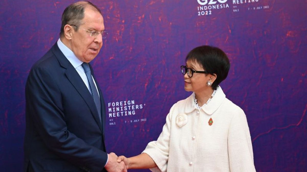 俄罗斯外交部长对印度尼西亚班贡作用的赞扬 与国家主权平等原则的对话