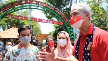 Disebut Bodoh Oleh Rocky Gerung, Balasan Ganjar Pranowo: Beliau Orang Cerdas dan Hebat, Kritikus Terbaik