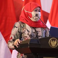 Khofifah Umumkan Jawa Timur Terbebas dari Zona Merah COVID-19