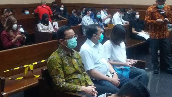 Sidang Kasus Bansos COVID-19 Juliari Batubara Disiarkan Daring di YouTube