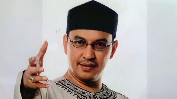 Remembering Ustaz Jefri Al Buchori's Love Story, Umi Pipik Hijrah After Marriage