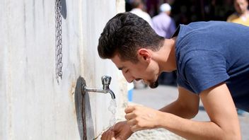 ar par la loi sur le débordement de l'eau de la digeste selon les oulémas, voici l'explication