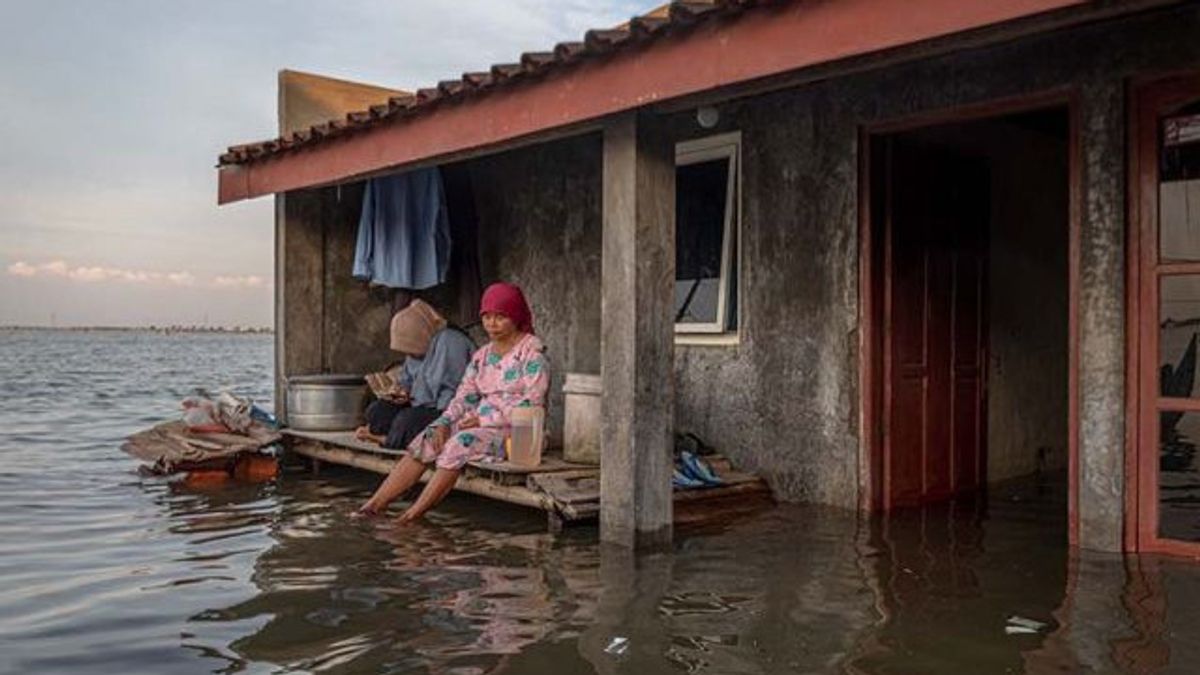 スカブミ港でのロブ洪水、100人が避難を余儀なくされた