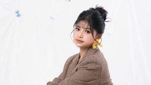 Shakirra Vier Tampilkan Keceriaan Jatuh Cinta di Single <i>Tatap Mata</i>