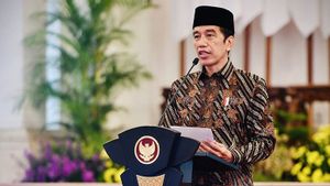  Khofifah Bahagia Jokowi Pakai Batik Madura Buka Kongres HMI