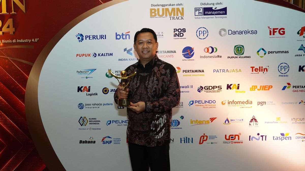 Pupuk Kaltim Raih Best CEO Visionary Leadership Award