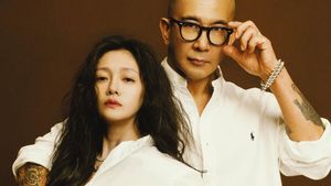 Lima Bulan Ditinggal, DJ Koo Duduk Tiap Hari di Makam Barbie Hsu