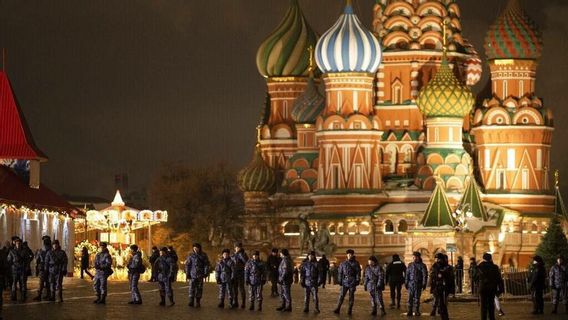 سلام عدم المجيء عندما يصل العام الجديد 2023 إلى موسكو وكييف