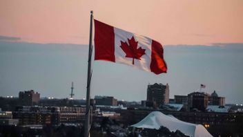 Canada insists on continuing diplomacy with Iran, except for regime change