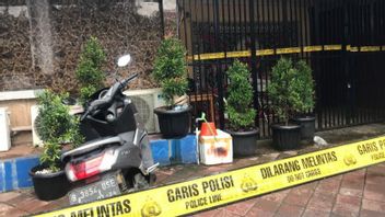 Bripka CS Drunk Tire Sur Les Gens à RM Cafe, Police Issue Senpi Ordonnance De Surveillance