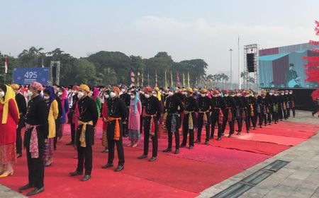 Anies Banggakan Lapangan Upacara HUT DKI Hasil Revitalisasi Monas