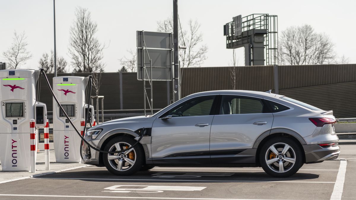 Bos VW Akui Audi Tertinggal dalam Pengembangan EV