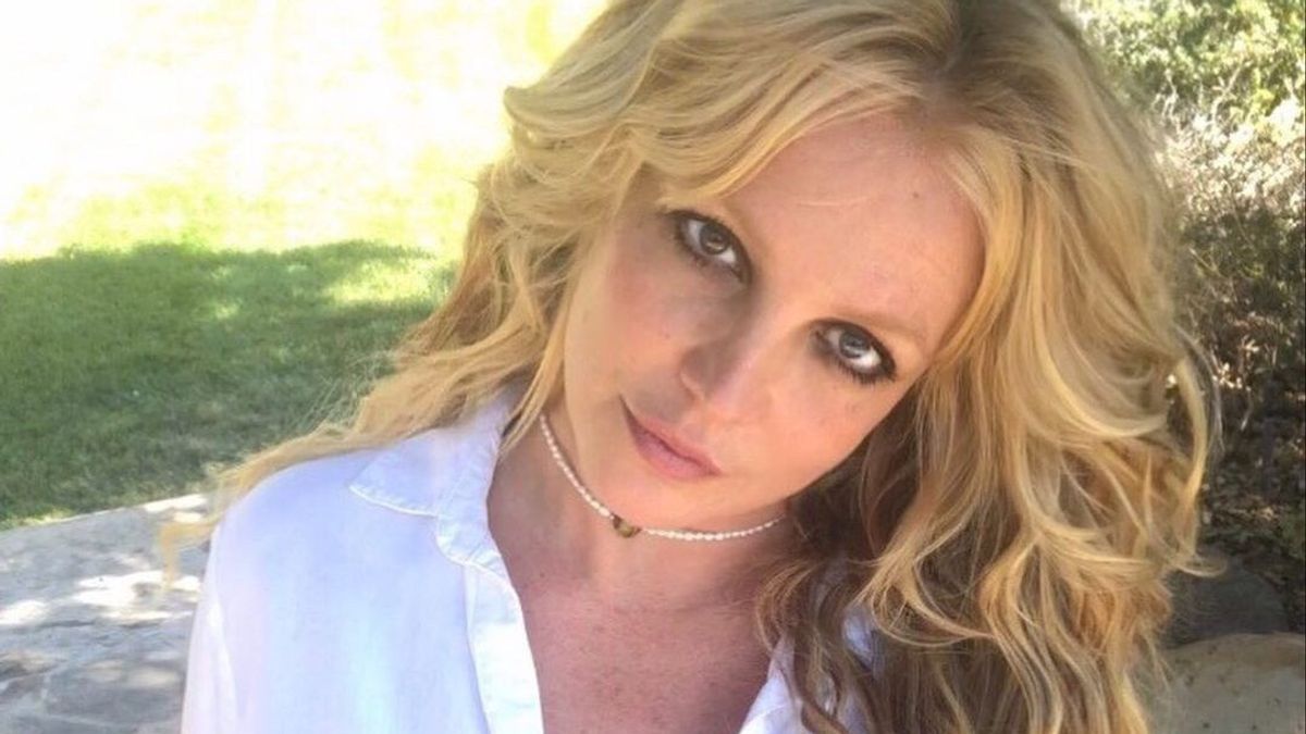 Expressing Secrets In Memoar, Britney Spears: It's All In The Past