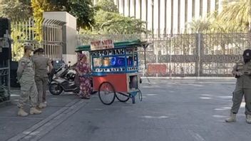 Controlling Street Vendors In The Istiqlal Mosque Area Is Constrained, Traders Insist They Don't Want To Move