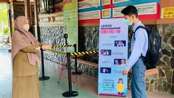 En Ce Qui Concerne L’apprentissage En Face à Face, L’Association Indonésienne Des Médecins Makassar Demande Qu’il Soit Reconsidéré