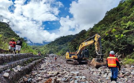 Freeport Indonesia Turunkan Tim Perbaiki Jalan dan Jembatan Rusak