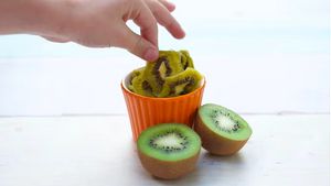 Rutin Konsumsi Dua Buah Kiwi Sebelum Tidur Bisa Bantu Turunkan Stres