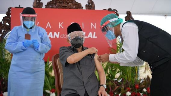 Ma’ruf Amin Est Vacciné, Fahri Hamzah Prie: Toujours En Bonne Santé, M. Kyai