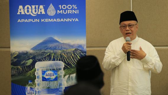 Awali Kemitraan Strategis, AQUA dan DMI Berikan Kesempatan Ibadah Umrah bagi Khadimatul Masjid dari Enam Provinsi