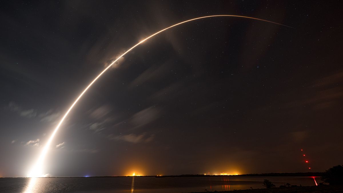 SpaceX Launches Falcon 9 With 23 Starlink Satellites
