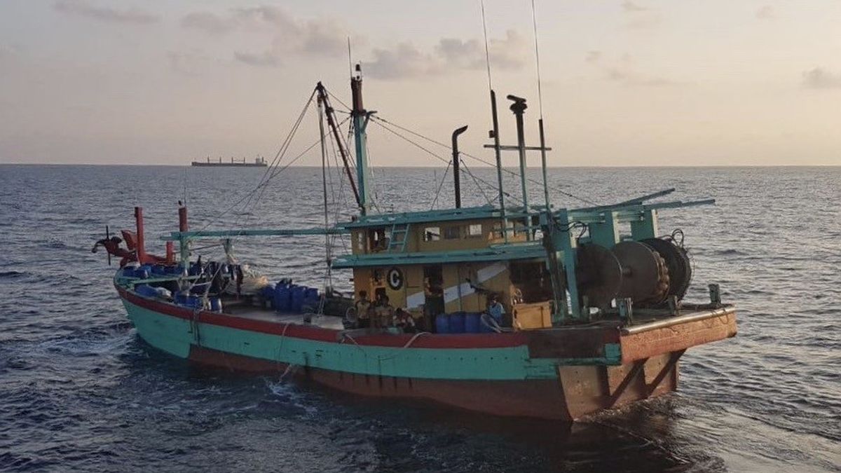 KKP在苏拉威西海重新冻结悬挂菲律宾国旗的非法外国渔船
