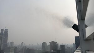 La pollution aérienne de Jakarta est de retour à haute, Heru Budi Andalkan Water Mist