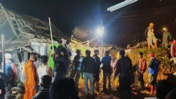 25 Meter Cliff In Banjarnegara Landslide Hits Resident's House, Midwife And Three Other People Died