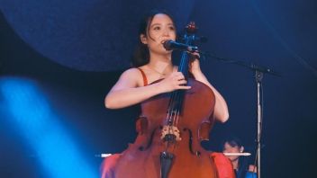 Laufey Dirikan Yayasan untuk Bantu Pendidikan Musisi Muda