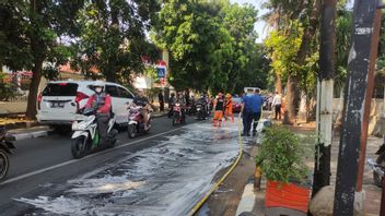Spilled Oil On The Road, Motorcyclists In Cipayung, East Jakarta Fall