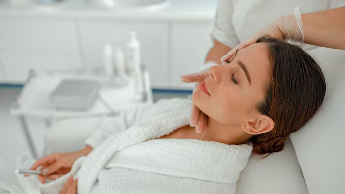 in pour la jeunesse naturelle sans chirurgie devient une tendance de plus en plus populaire pour la beauté