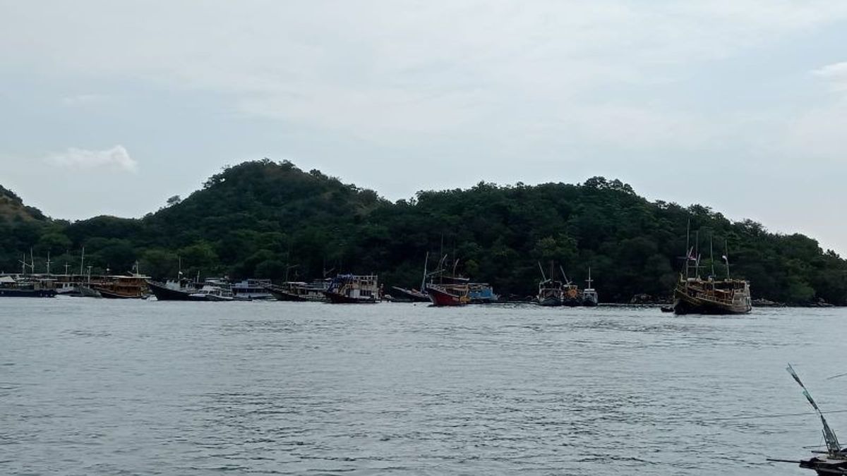 Cuaca Buruk, Kapal Wisata di Labuan Bajo Diminta BPBD Dilarang Berlayar