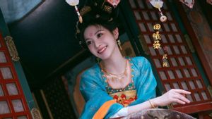 Sinopsis Drama China <i>Moonlit Reunion</i>: Tian Xi Wei dan Xu Kai dalam Satu Drama