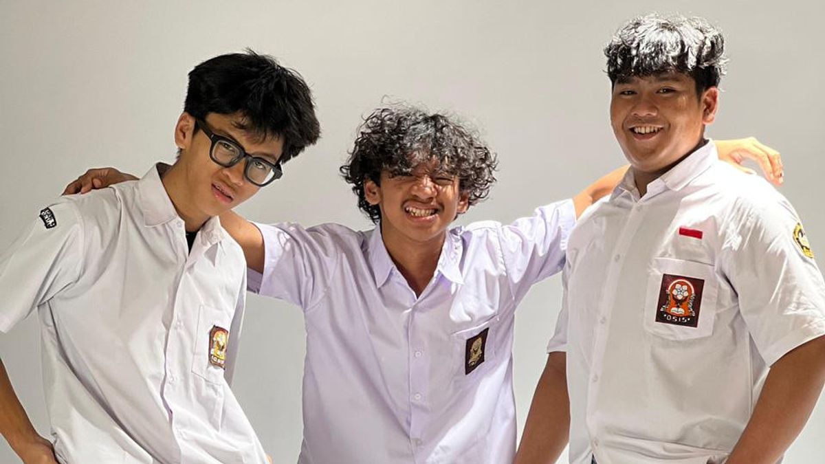 Sukses Lancar Rejeki Meriahkan Ramadan dan Idul Fitri lewat EP <i>Perang Sarung Gajah Moshing</i>